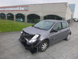 Schade bestelwagen Renault Clio 20-TH ANNIVERSA 2011/1